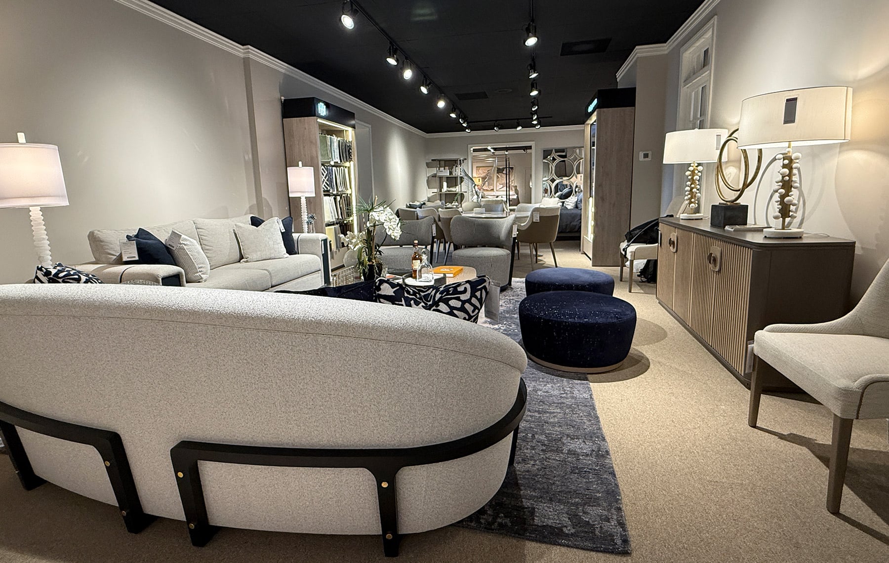 2.NEW GALLERY IN PHILADELPHIA