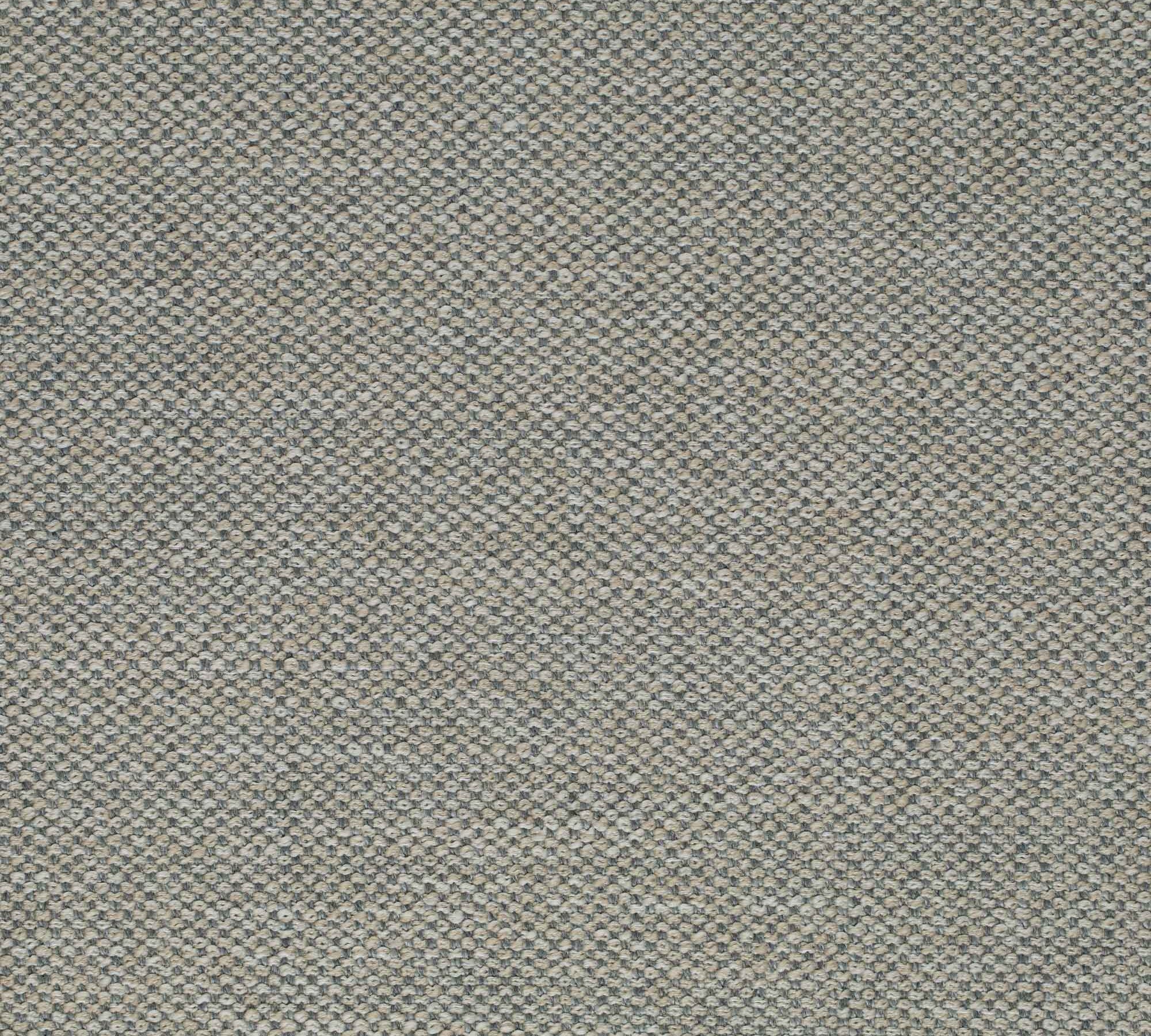 MR095